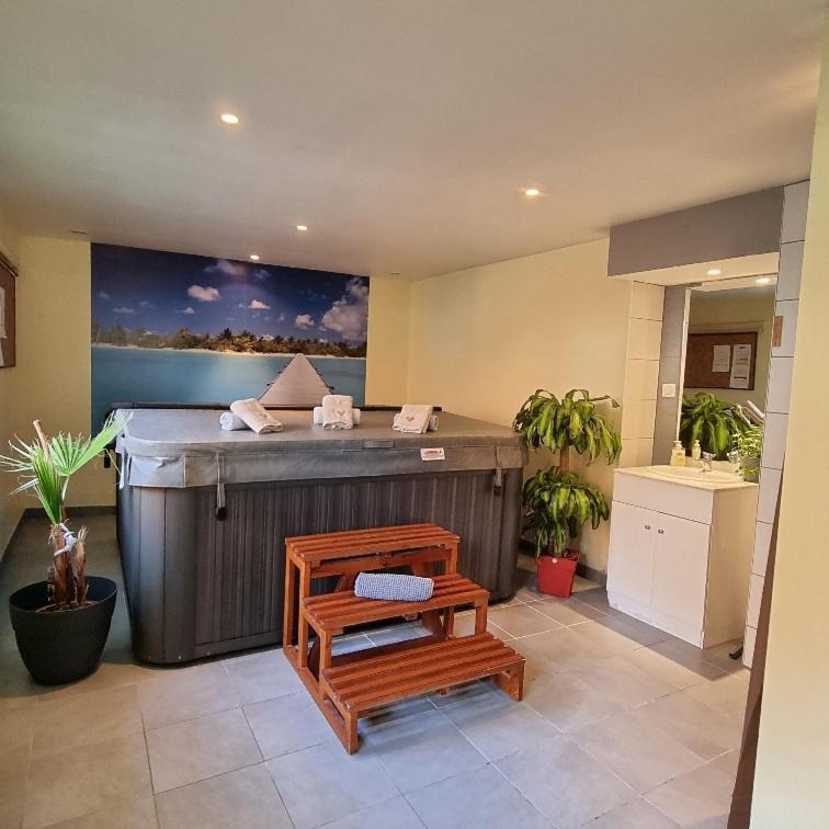 Gite Jonquille, 2 A 8 Personnes Avec Salle De Jeux Et Spa Dans La Residence ヴォントロン エクステリア 写真